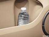  Cup holder prop (tertiary) photo